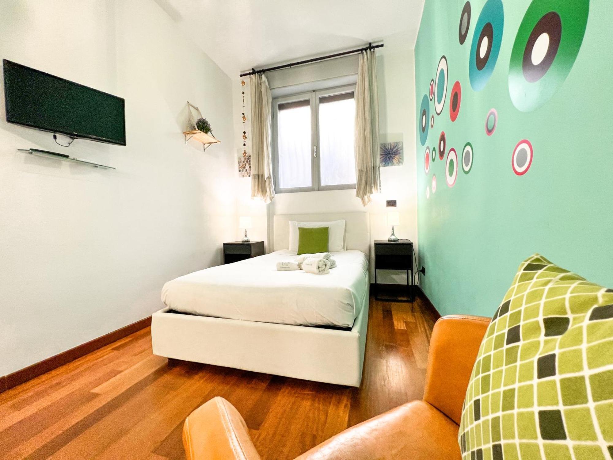 Unique House - 3 Bedrooms & 2 Bathrooms With 4 Beds - 100 Meters To The Metro A Rzym Zewnętrze zdjęcie
